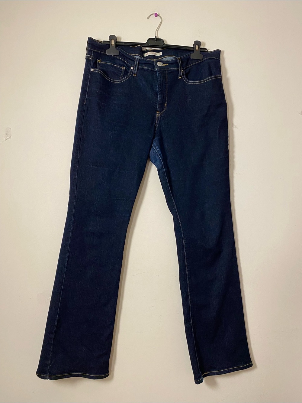 Levi’s Classic Dark Blue Women's Straight-Leg Jeans